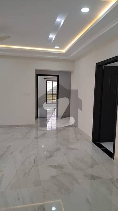 Fresh 4 Bed Luxury Flat For Sale In Askari 6 Phase 3