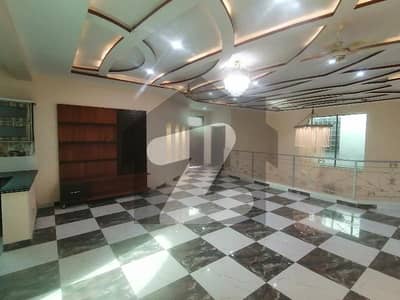 فاطمہ ایونیو ملتان پبلک سکول روڈ,ملتان میں 4 کمروں کا 5 مرلہ مکان 57.0 ہزار میں کرایہ پر دستیاب ہے۔