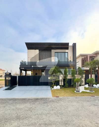 ڈی ایچ اے فیز 5 - بلاک ڈی فیز 5,ڈیفنس (ڈی ایچ اے),لاہور میں 5 کمروں کا 1 کنال مکان 6.99 کروڑ میں برائے فروخت۔