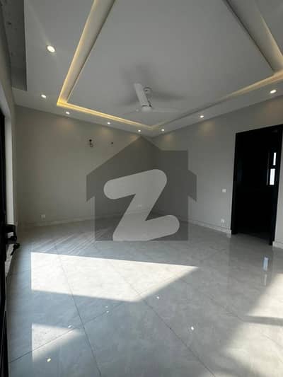 1 Kanal Upper Portion Available For Rent