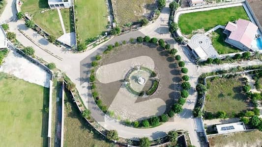 لی گرینز لگژری فارم ہاؤس سوسائٹی بیدیاں روڈ,لاہور میں 8 کنال فارم ہاؤس 2.4 کروڑ میں برائے فروخت۔