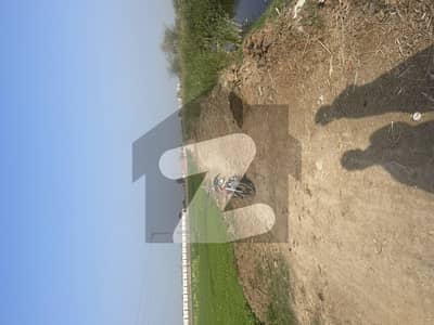 مُصطفی آباد للیانی لاہور میں 5 کنال صنعتی زمین 80.0 لاکھ میں برائے فروخت۔