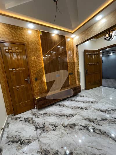 بحریہ آرچرڈ لاہور میں 3 کمروں کا 5 مرلہ مکان 73.0 ہزار میں کرایہ پر دستیاب ہے۔