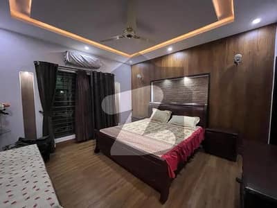 Vip 10 Marla Luxury Furnished Upper Portion Available For Rent In Bahria Town Lahore