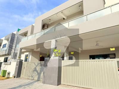 ایف ۔ 6 اسلام آباد میں 4 کمروں کا 1 کنال مکان 8.0 لاکھ میں کرایہ پر دستیاب ہے۔