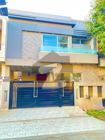 5-Marla Lightly Used House Is Available For Sale in DHA Phase 6.