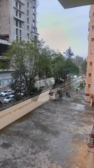 ایف ۔ 10 مرکز ایف ۔ 10,اسلام آباد میں 3 کمروں کا 7 مرلہ فلیٹ 2.95 کروڑ میں برائے فروخت۔