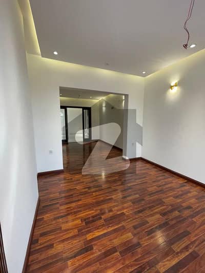 بحریہ آرچرڈ لاہور میں 3 کمروں کا 10 مرلہ بالائی پورشن 45.0 ہزار میں کرایہ پر دستیاب ہے۔