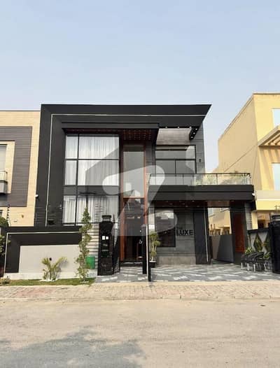 10 Marla luxurious house available for rent in bahria town phase 8 Rawalpindi