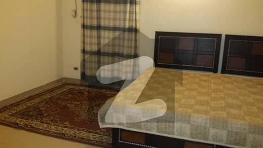 ایف ۔ 7 اسلام آباد میں 1 کمرے کا 2 کنال کمرہ 60.0 ہزار میں کرایہ پر دستیاب ہے۔