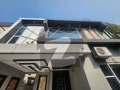 10 MARLA ELEGANT AND FULLY MAINTAINED SUPER HOT LOCATED BUNGALOW IS AVAILABLE IN THE BEST BLOCK OF PARAGON CITY NEAR DHA LAHORE.