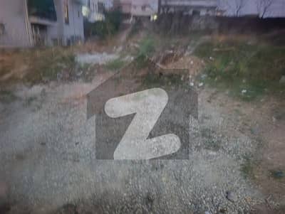 سوان گارڈن ۔ بلاک بی سوان گارڈن,اسلام آباد میں 18 مرلہ رہائشی پلاٹ 2.65 کروڑ میں برائے فروخت۔