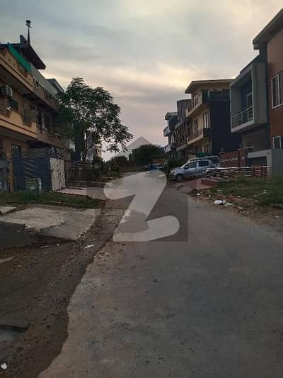 Top Location 4 Marla Plot For Sale In Sector D-12