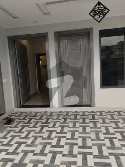 ڈی ۔ 12 اسلام آباد میں 10 مرلہ مکان 3.0 لاکھ میں کرایہ پر دستیاب ہے۔