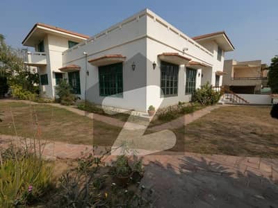 ڈی ایچ اے فیز 5 ڈی ایچ اے ڈیفینس,کراچی میں 5 کمروں کا 2 کنال مکان 26.0 کروڑ میں برائے فروخت۔