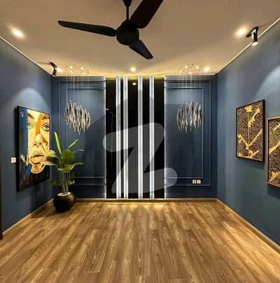 بحریہ ٹاؤن سیکٹر سی بحریہ ٹاؤن,لاہور میں 5 کمروں کا 10 مرلہ مکان 3.7 کروڑ میں برائے فروخت۔ بحریہ ٹاؤن سیکٹر سی بحریہ ٹاؤن,لاہور میں 5 کمروں کا 10 مرلہ مکان 3.7 کروڑ میں برائے فروخت۔