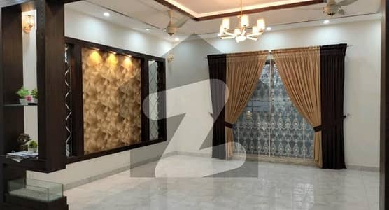 بحریہ ٹاؤن سیکٹر ای بحریہ ٹاؤن,لاہور میں 5 کمروں کا 10 مرلہ مکان 3.3 کروڑ میں برائے فروخت۔ بحریہ ٹاؤن سیکٹر ای بحریہ ٹاؤن,لاہور میں 5 کمروں کا 10 مرلہ مکان 3.3 کروڑ میں برائے فروخت۔