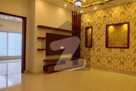 بحریہ ٹاؤن سیکٹر ای بحریہ ٹاؤن,لاہور میں 5 کمروں کا 10 مرلہ مکان 3.7 کروڑ میں برائے فروخت۔ بحریہ ٹاؤن سیکٹر ای بحریہ ٹاؤن,لاہور میں 5 کمروں کا 10 مرلہ مکان 3.7 کروڑ میں برائے فروخت۔