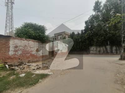 جوہر ٹاؤن لاہور میں 5 مرلہ کمرشل پلاٹ 2.25 کروڑ میں برائے فروخت۔ جوہر ٹاؤن لاہور میں 5 مرلہ کمرشل پلاٹ 2.25 کروڑ میں برائے فروخت۔