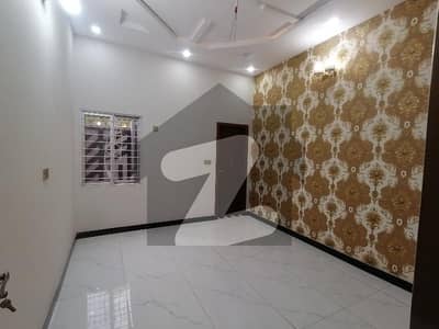 سبزہ زار سکیم لاہور میں 5 کمروں کا 5 مرلہ مکان 2.4 کروڑ میں برائے فروخت۔