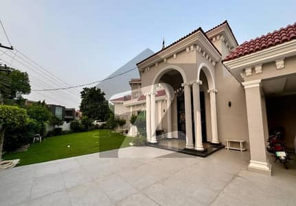 ڈی ایچ اے فیز 5 ڈیفنس (ڈی ایچ اے),لاہور میں 6 کمروں کا 2 کنال مکان 8.5 لاکھ میں کرایہ پر دستیاب ہے۔