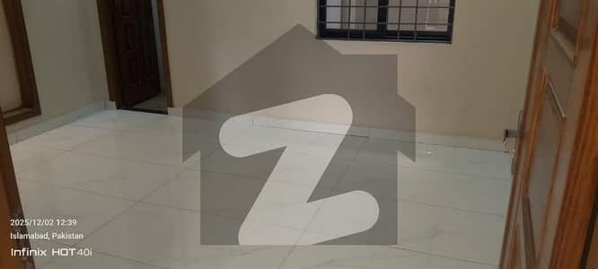 Flat Available For Rent 2 Bed + Dinning + Tv Lounge + Kitchen Flat Available For Rent 2 Bed + Dinning + Tv Lounge + Kitchen