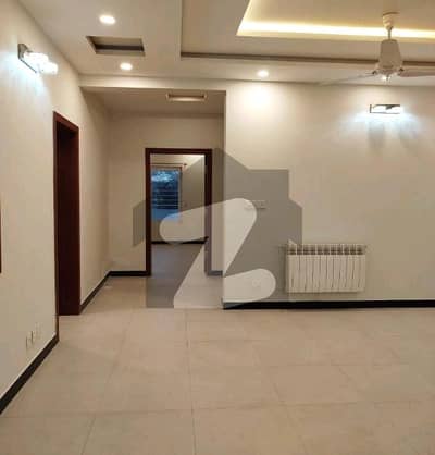 ڈی ۔ 12 اسلام آباد میں 5 کمروں کا 14 مرلہ مکان 4.15 لاکھ میں کرایہ پر دستیاب ہے۔