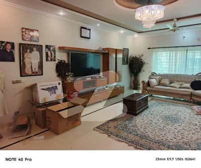 25 Marla VIP New Type Full Tile Floors Upper Portion For Rent In Abdalien Society