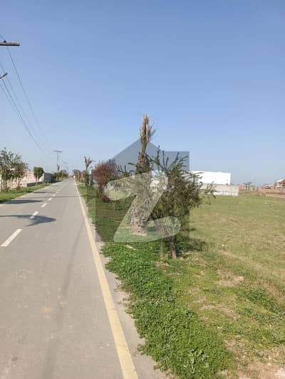 Unoccupied Residential Plot Of 5 Kanal Is Available For Sale In IVY Farms Prime Location