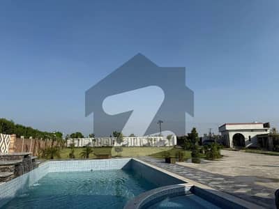 برکی روڈ کینٹ,لاہور میں 2 کمروں کا 5 کنال فارم ہاؤس 9.0 کروڑ میں برائے فروخت۔