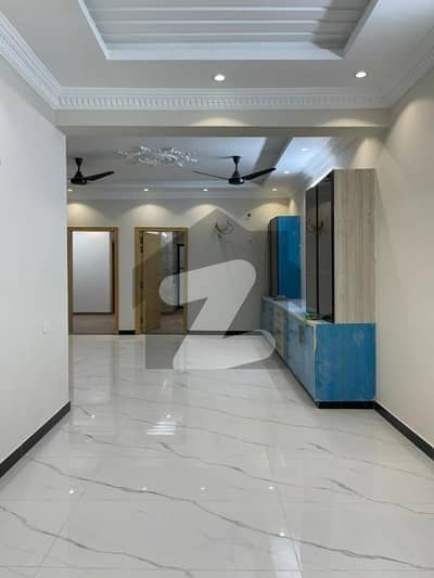 جی ۔ 8 اسلام آباد میں 7 کمروں کا 10 مرلہ مکان 4.2 لاکھ میں کرایہ پر دستیاب ہے۔