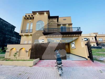 Beutifull 7 Marla House for Sale in Abu Bakar Block Main Boulevard 3.5 Crore Beutifull 7 Marla House for Sale in Abu Bakar Block Main Boulevard 3.5 Crore