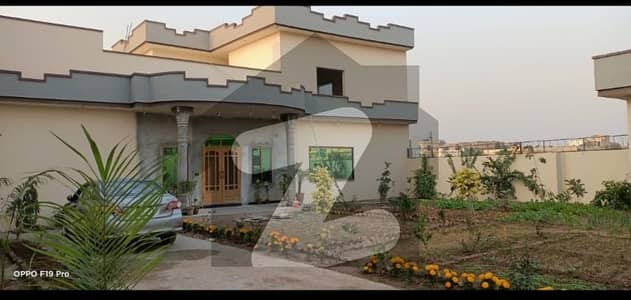 بنی گالہ اسلام آباد میں 6 کمروں کا 1 کنال مکان 5.5 کروڑ میں برائے فروخت۔