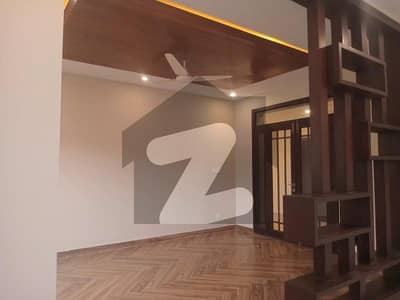 ڈی ایچ اے ڈیفینس فیز 5 ڈی ایچ اے ڈیفینس,اسلام آباد میں 6 کمروں کا 1 کنال مکان 2.8 لاکھ میں کرایہ پر دستیاب ہے۔