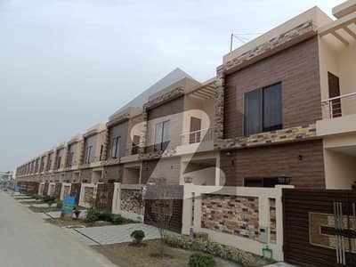 Prime Location House Of 5 Marla Is Available In Contemporary Neighborhood Of DHA Defence