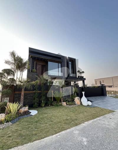 ڈی ایچ اے فیز 6 ڈیفنس (ڈی ایچ اے),لاہور میں 5 کمروں کا 1 کنال مکان 15.0 کروڑ میں برائے فروخت۔