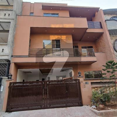 7 marla House 2.5 storey with prime location