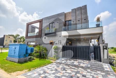 ڈی ایچ اے 9 ٹاؤن ڈیفنس (ڈی ایچ اے),لاہور میں 3 کمروں کا 5 مرلہ مکان 2.34 کروڑ میں برائے فروخت۔