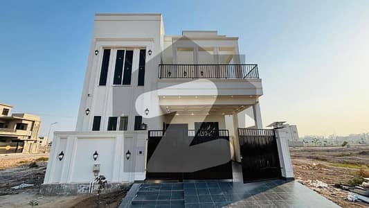 ڈی ایچ اے فیز 1 ۔ سیکٹر وی ڈی ایچ اے فیز 1,ڈی ایچ اے ڈیفینس,ملتان میں 6 کمروں کا 8 مرلہ مکان 2.6 کروڑ میں برائے فروخت۔