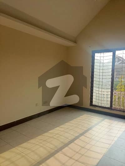 5.5 Marla House Available For Sale in Sunford Garden Architect Society