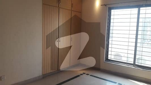 ڈی ایچ اے فیز 5 - بلاک ای فیز 5,ڈیفنس (ڈی ایچ اے),لاہور میں 2 کمروں کا 1 کنال زیریں پورشن 80.0 ہزار میں کرایہ پر دستیاب ہے۔ ڈی ایچ اے فیز 5 - بلاک ای فیز 5,ڈیفنس (ڈی ایچ اے),لاہور میں 2 کمروں کا 1 کنال زیریں پورشن 80.0 ہزار میں کرایہ پر دستیاب ہے۔