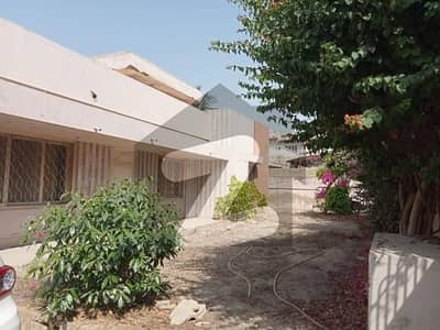 ڈی ایچ اے فیز 5 ڈی ایچ اے ڈیفینس,کراچی میں 3 کمروں کا 1 کنال مکان 9.5 کروڑ میں برائے فروخت۔