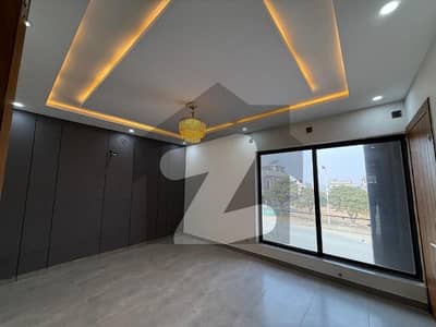 بحریہ ٹاؤن فیز 8 بحریہ ٹاؤن راولپنڈی,راولپنڈی میں 3 کمروں کا 10 مرلہ بالائی پورشن 80.0 ہزار میں کرایہ پر دستیاب ہے۔