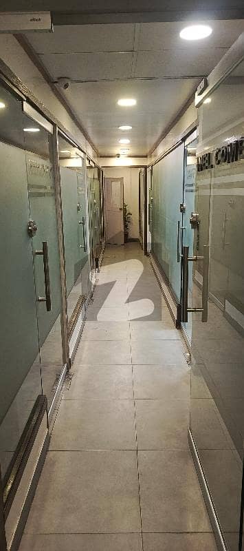 شاہراہِ فیصل کراچی میں 7 مرلہ دفتر 1.5 لاکھ میں کرایہ پر دستیاب ہے۔