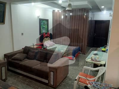 ایڈن ایونیو ایکسٹینشن لاہور میں 3 کمروں کا 10 مرلہ بالائی پورشن 1.5 لاکھ میں کرایہ پر دستیاب ہے۔