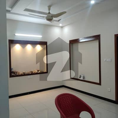 جی ۔ 15 اسلام آباد میں 5 کمروں کا 8 مرلہ مکان 1.1 لاکھ میں کرایہ پر دستیاب ہے۔