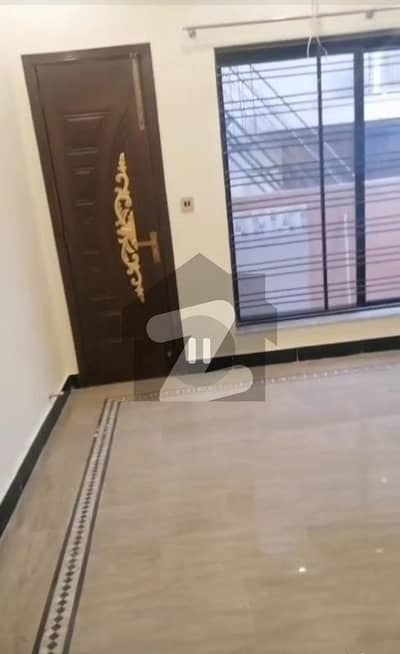 Corner House Available 11 Marla For Rent Urgent