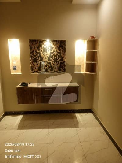 جوبلی ٹاؤن ۔ بلاک ڈی جوبلی ٹاؤن,لاہور میں 2 کمروں کا 3 مرلہ بالائی پورشن 35.0 ہزار میں کرایہ پر دستیاب ہے۔