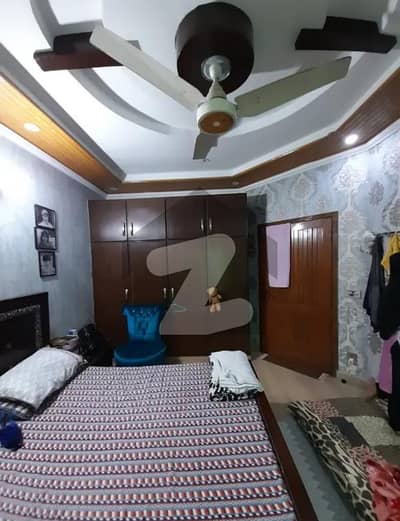 10 Marla Full House Available For Rent With 6 Bed Rooms