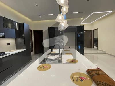 ڈی ایچ اے فیز 6 ڈی ایچ اے ڈیفینس,کراچی میں 6 کمروں کا 1 کنال مکان 17.0 کروڑ میں برائے فروخت۔